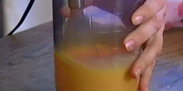 французские гренки с бананами и карамельным соусом