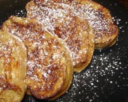 Французские гренки с яблочным пюре