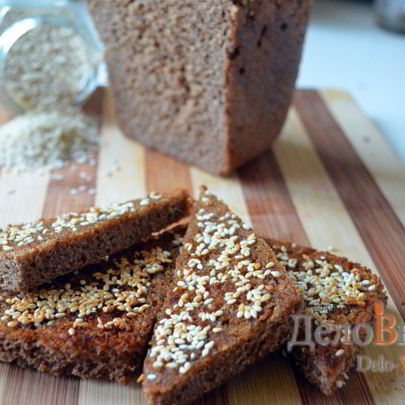 Гренки из черного хлеба с кунжутом