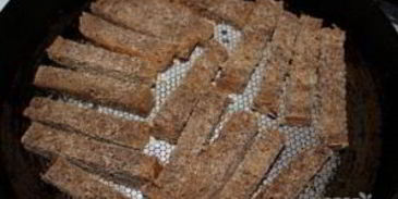 гренки из черного хлеба с сыром и чесноком