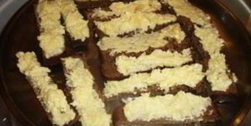 гренки из черного хлеба с сыром