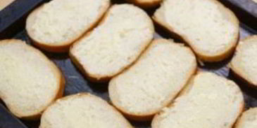 гренки с чесноком и сыром в духовке