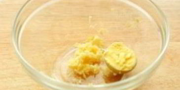 гренки с чесноком и яйцом