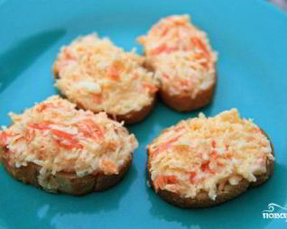 Гренки с сыром и морковью