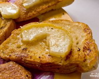 Гренки с яблоками