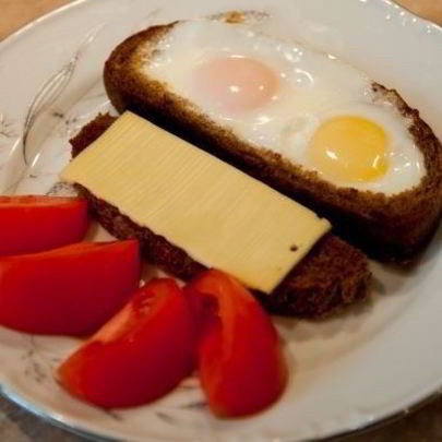 Гренки с яйцом и сыром