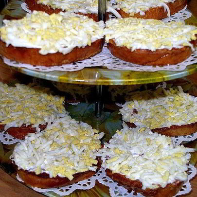 Гренки в яйце и с яйцом