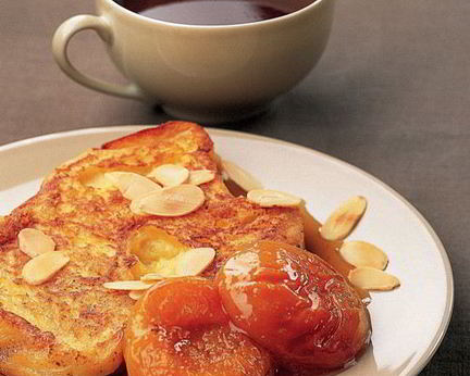Миндальные гренки с абрикосами