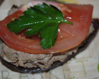 Пикантные гренки с печенью