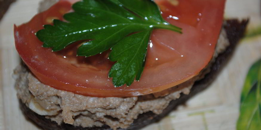 Рецепт пикантных гренков с печенью