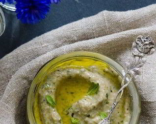 Бабагануш — восточная баклажанная икра