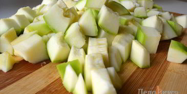 кабачковая икра с помидорами