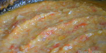 кабачковая икра с помидорами