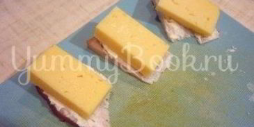 изящные канапе с грушей, ветчиной и сыром