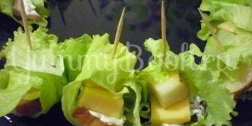 изящные канапе с грушей, ветчиной и сыром