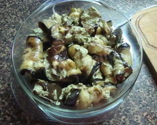 Канапе из баклажан с ореховым соусом