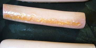 канапе из блинчиков с сосисками и помидорками черри