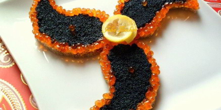 Рецепт канапе из черного хлеба с черной и красной икрой