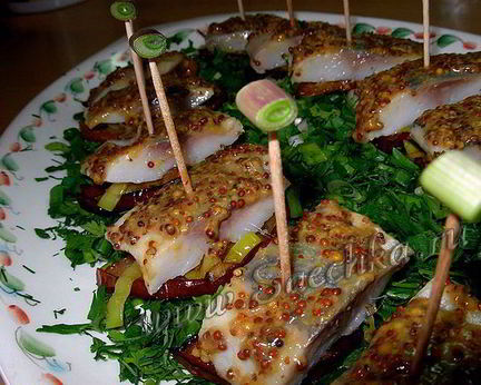 Канапе из селедки с яблоками