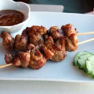 Рецепт Канапе из свинины с соусом из арахиса