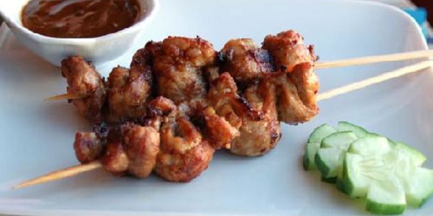 Рецепт канапе из свинины с соусом из арахиса