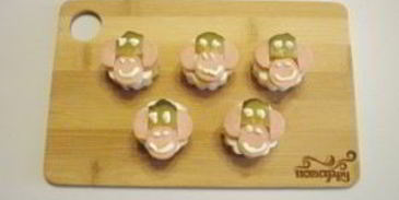 канапе обезьянки на шпажках