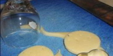 канапе с ананасом и сыром