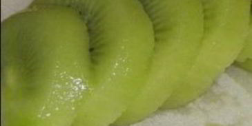 канапе с ананасом и сыром