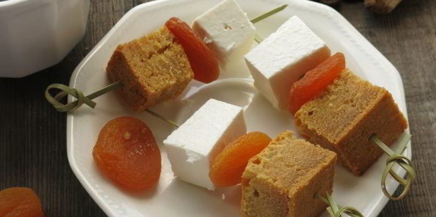 Рецепт канапе с имбирным бисквитом и фетой