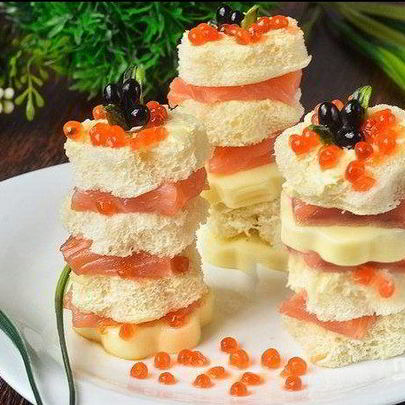 Канапе с копченой семгой Семь слоев