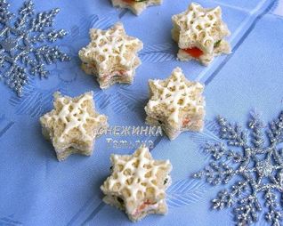 Канапе с красной рыбой Снежинки