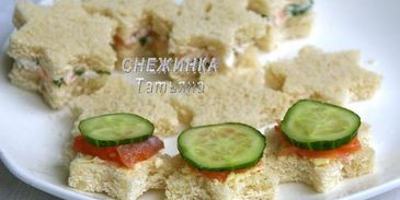 канапе с красной рыбой снежинки