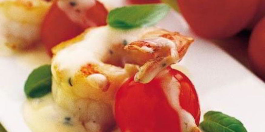 Рецепт канапе с норвежским омаром и помидорами с соусом из базилика