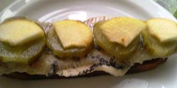 канапе с сельдью