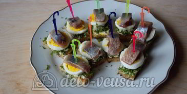 канапе с селедкой