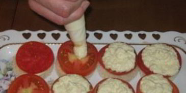 канапе с сыром фета