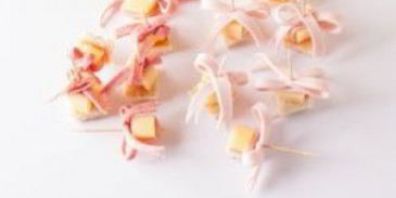 канапе с сыром и колбасой