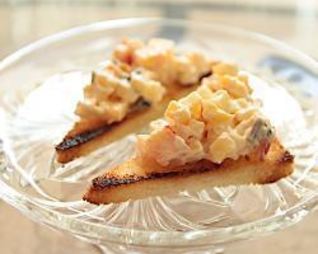 Канапе с сыром, яблоком и орехами