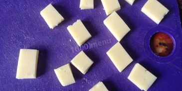 канапе с виноградом, киви, апельсином и сыром