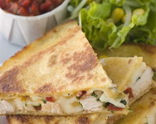 Кесадилья с курицей и баклажанами