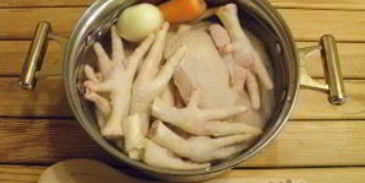холодец из куриных лапок