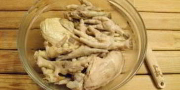 холодец из куриных лапок