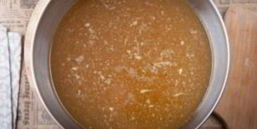 хрустальный холодец из домашнего петуха