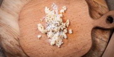 хрустальный холодец из домашнего петуха