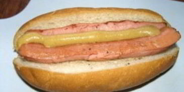 хот-дог с горчицей