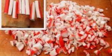 хот-дог с крабовыми палочками