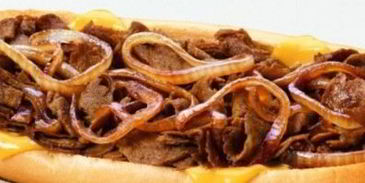 хот-дог с жареным луком