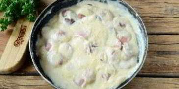 хот-дог в луковых колечках