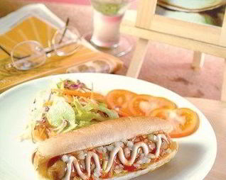 Хот-доги с капустным салатом по-азиатски