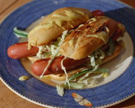 Хот-доги с зелеными овощами и горчичным майонезом